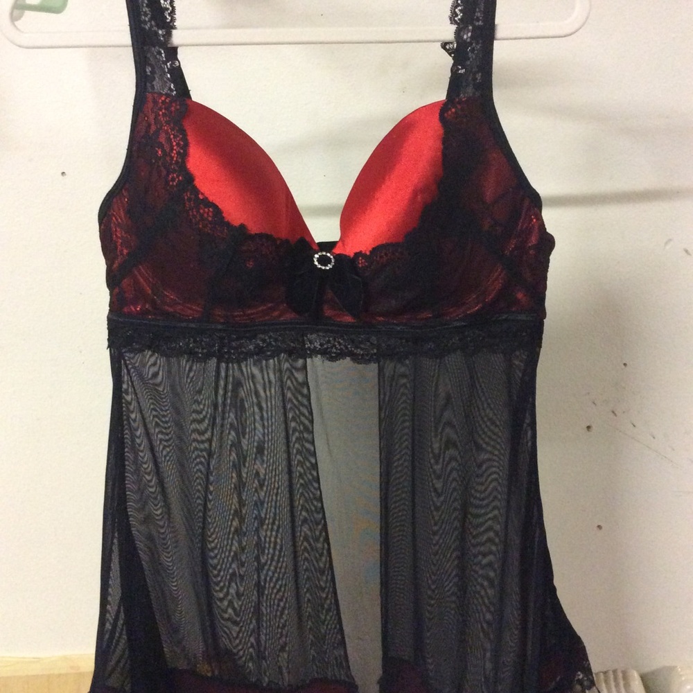 2 red n blk 1x2x outfits